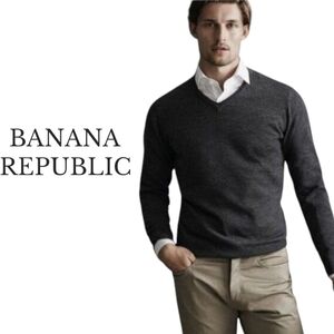 Banana Republic Silk Cashmere Blend Charcoal V-Neck Sweater